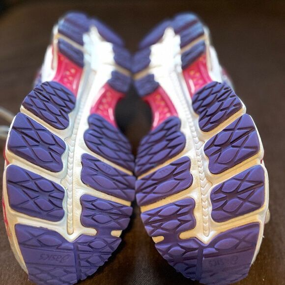 Asics GEL Nimbus 17 Light Grey Purple Ruby Red Womens running 7 US 38 EUR - Picture 6 of 10